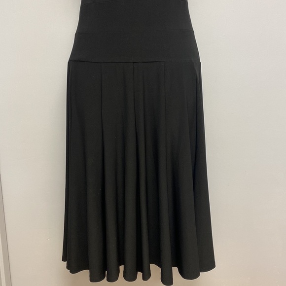 Lauren Ralph Lauren Black Dress Embellished with Gold Chain - Picture 2 of 11